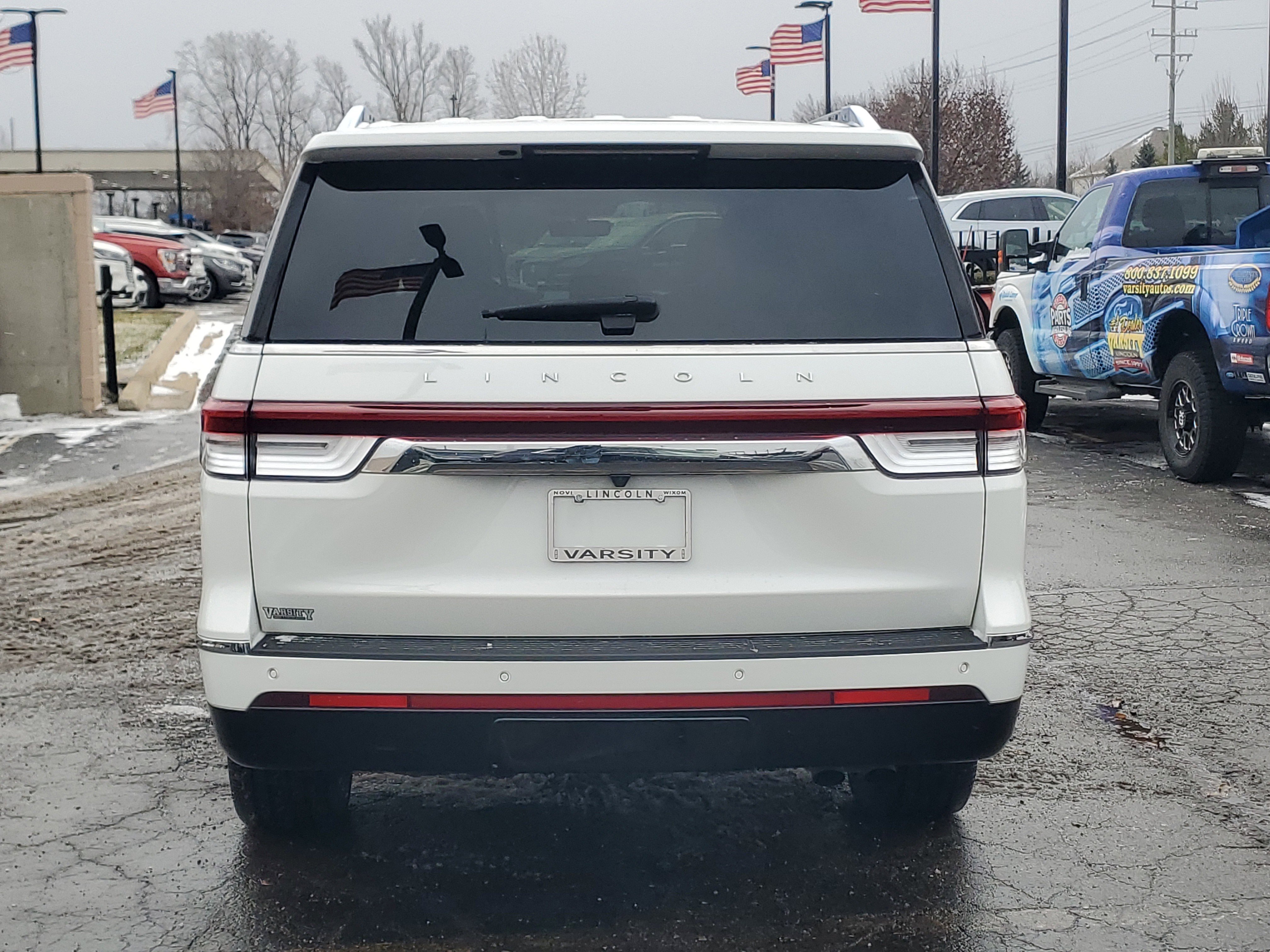 Certified 2024 Lincoln Navigator L Reserve image 5