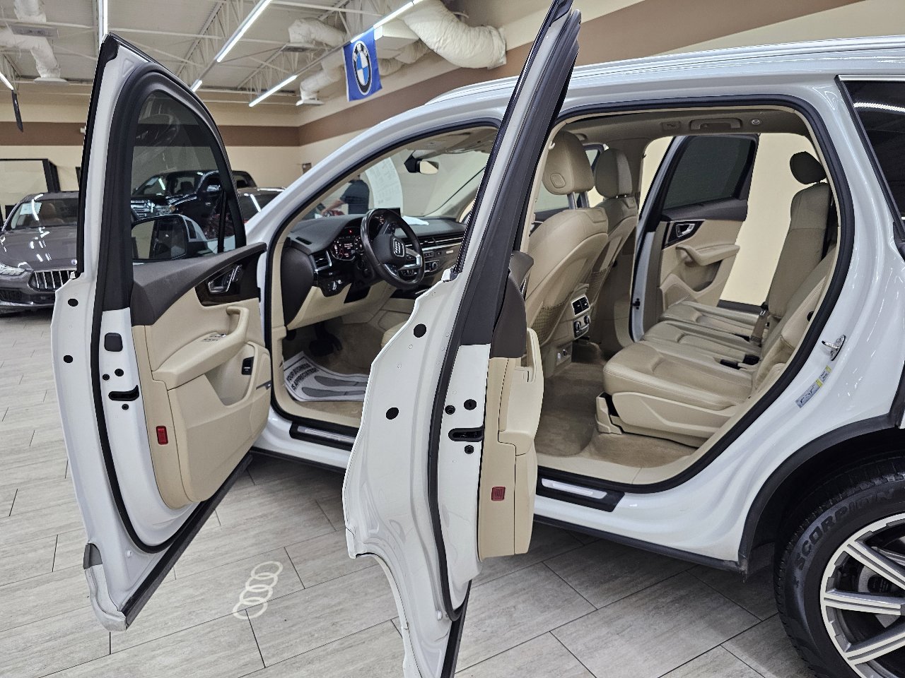 Used 2018 Audi Q7 3.0T Prestige w/ Prestige Package image 16