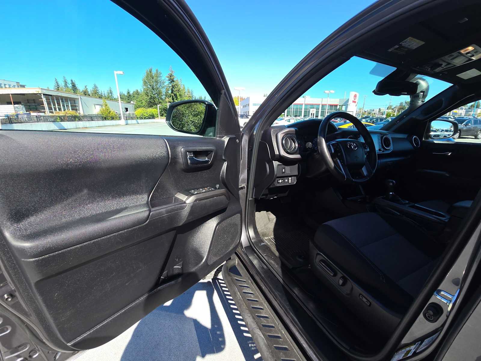 Used 2023 Toyota Tacoma TRD Off-Road w/ Black Out Package (TMS) AWD/4WD image 20