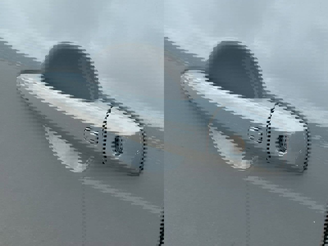 Used 2023 Nissan Rogue SL w/ SL Premium Package image 9