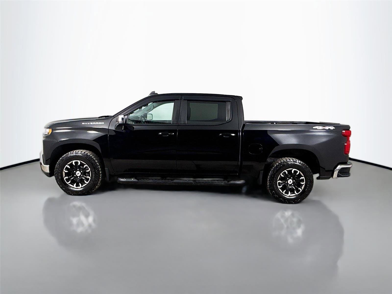 Used 2022 Chevrolet Silverado 1500 LT image 6