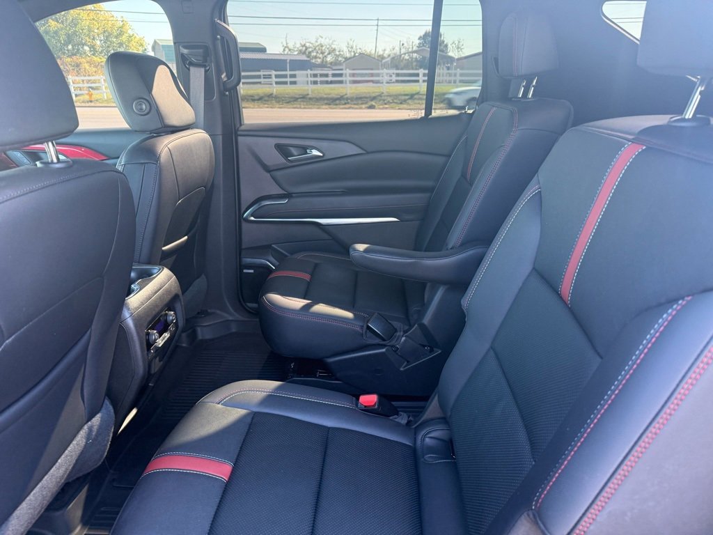 Used 2025 Chevrolet Traverse RS w/ LPO, Floor Liner Package image 15