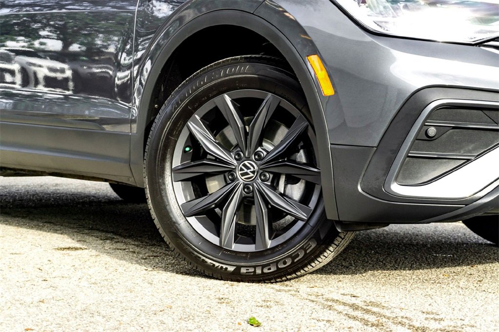 Used 2012 Jeep Grand Cherokee Laredo w/ Laredo E Group image 2