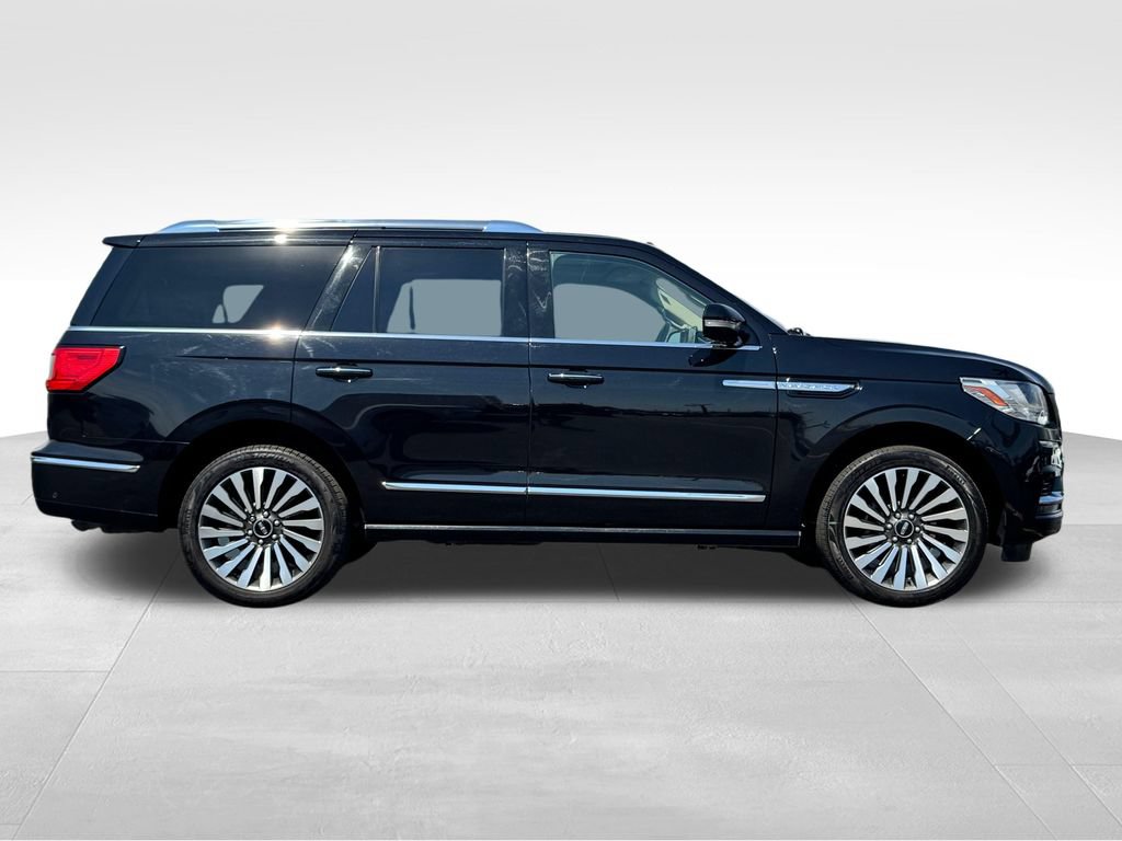 Used 2021 Lincoln Navigator Reserve w/ Luxury Package AWD/4WD image 8