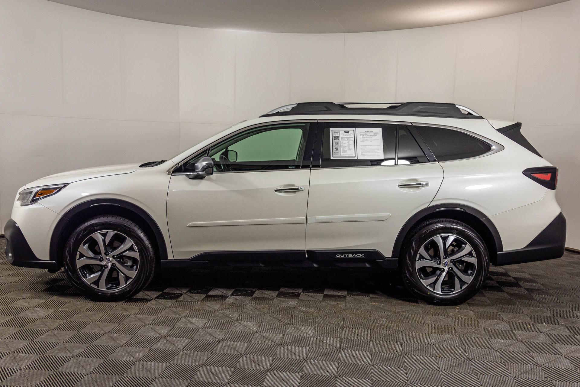 Used 2022 Subaru Outback Touring image 25