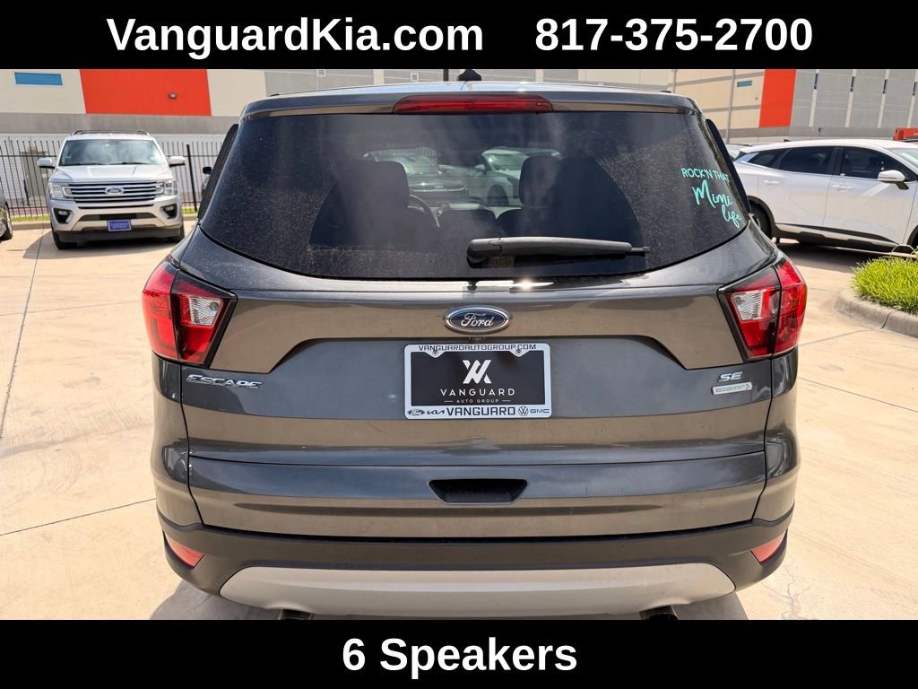 Used 2019 Ford Escape SE image 3