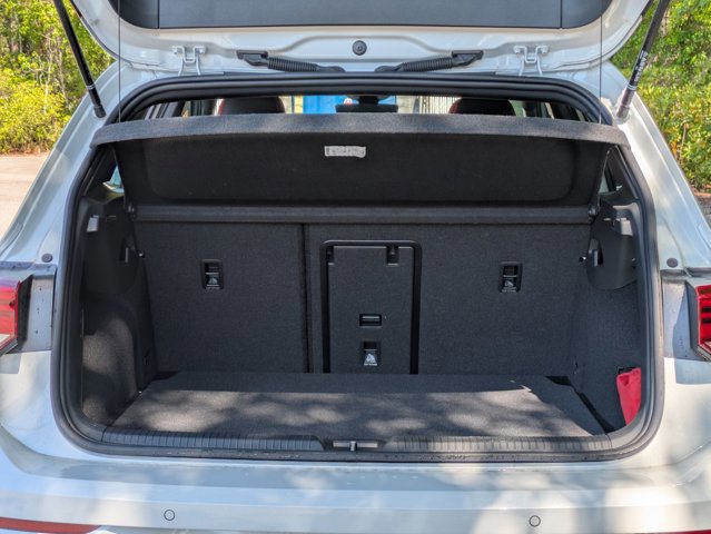 Used 2025 Volkswagen GTI SE image 6