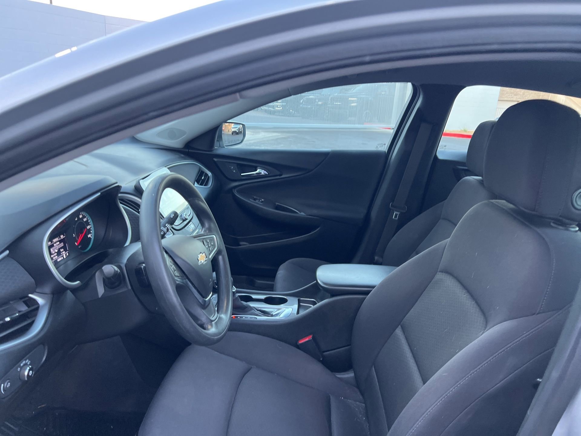 Used 2022 Chevrolet Malibu LS image 22