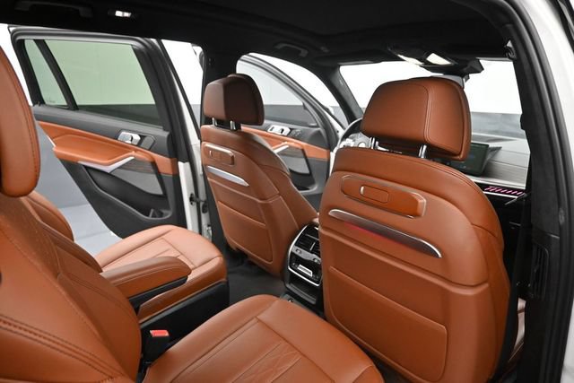 Used 2023 BMW X7 M60i w/ Executive Package AWD/4WD image 22