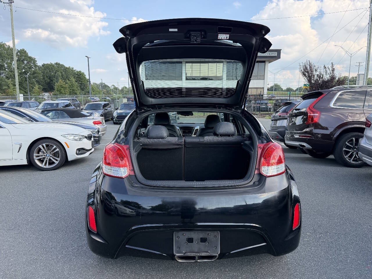 Used 2016 Hyundai Veloster w/ Option Group 02 FWD image 10