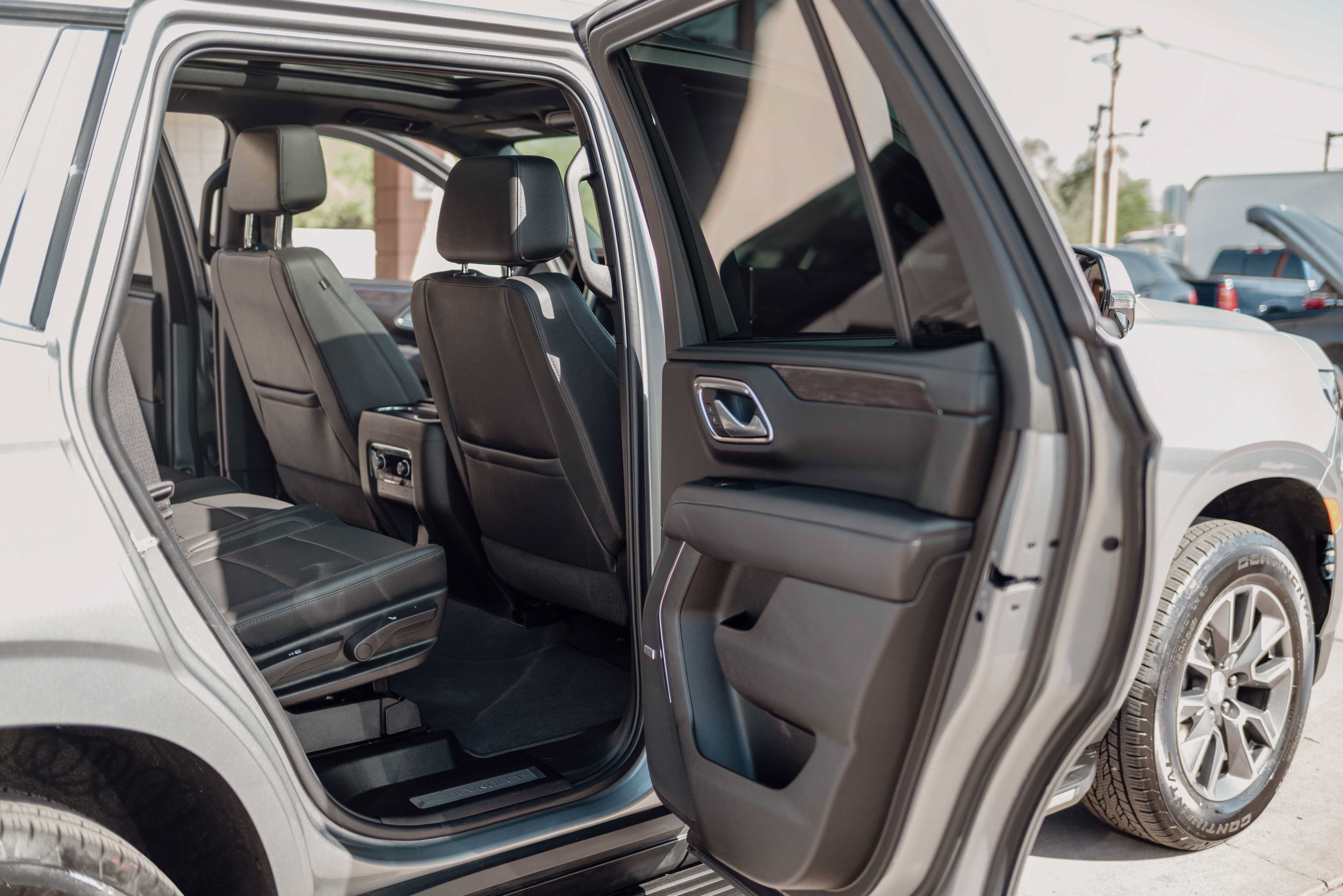 Used 2024 Chevrolet Tahoe LT w/ LT Signature Plus Package AWD/4WD image 15