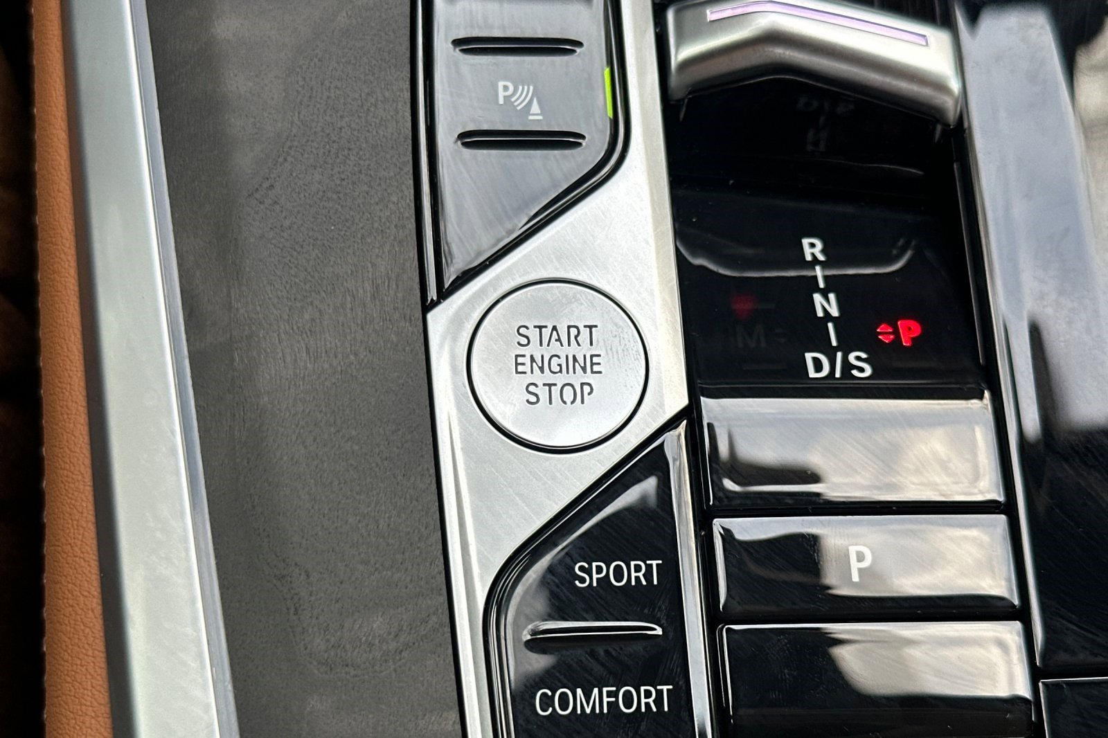 Used 2026 BMW X5 xDrive40i w/ M Sport Package image 28