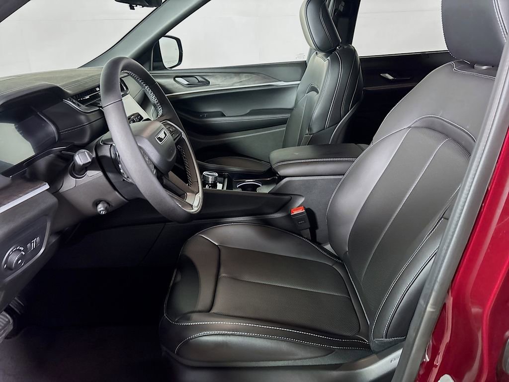 New 2025 Jeep Grand Cherokee Limited image 12