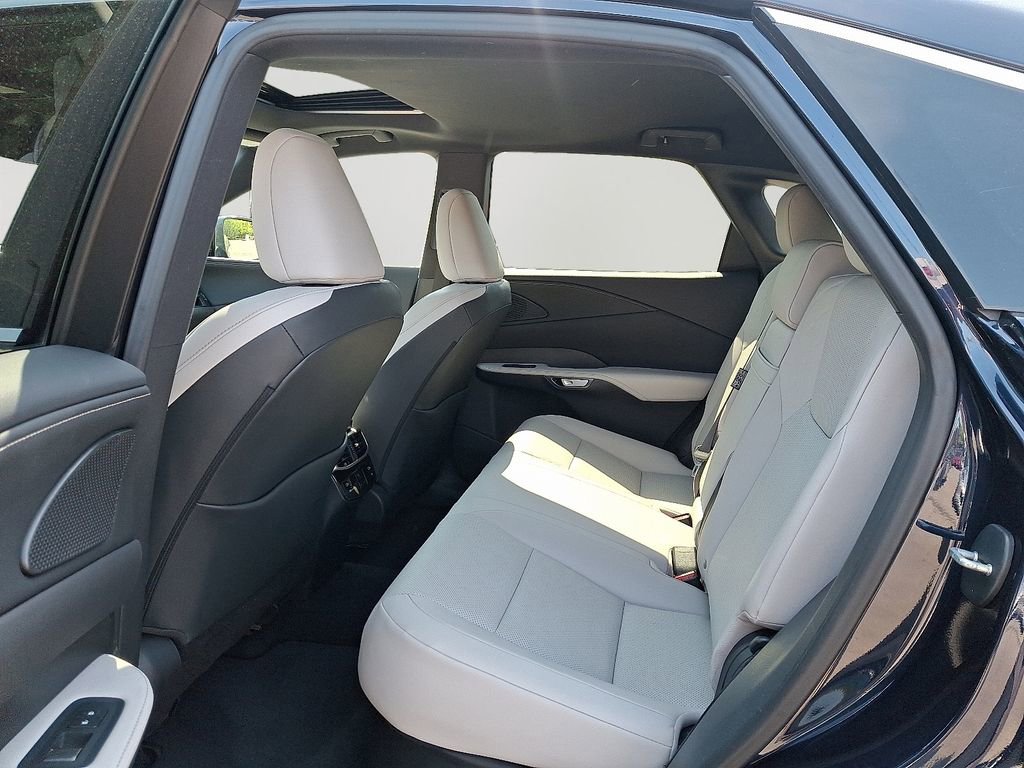 Used 2024 Lexus RX 350 Premium w/ Accessory Package (Z1) AWD/4WD image 8