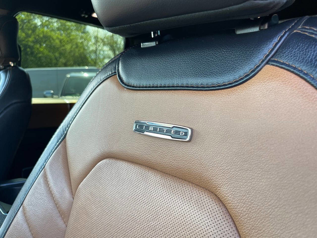 Used 2016 Ford F150 Limited w/ Trailer Tow Package image 24