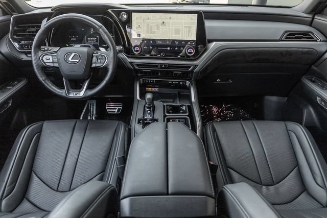 Used 2026 Lexus TX 500h AWD w/ Technology Package image 10
