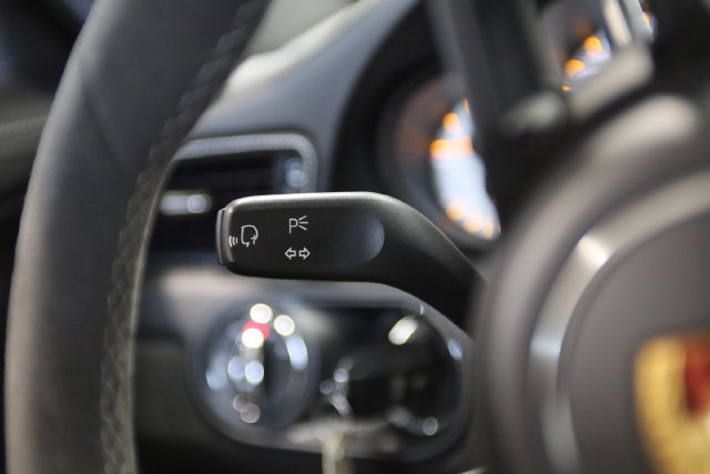 Used 2018 Porsche 911 GT3 RWD image 20