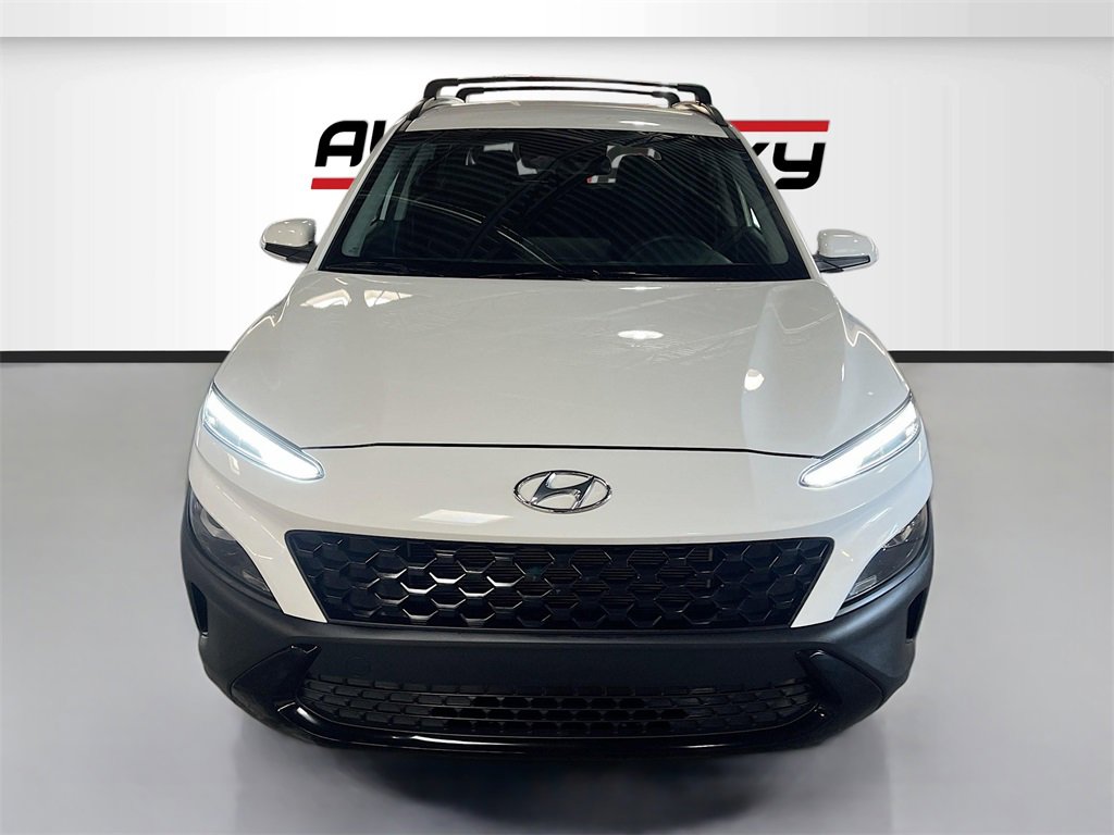 Used 2022 Hyundai Kona SEL image 2