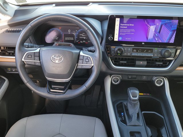 Used 2024 Toyota Grand Highlander Platinum image 10