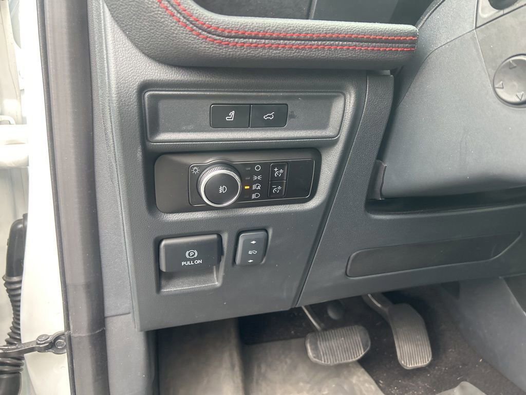 Used 2023 Ford Expedition Limited image 22