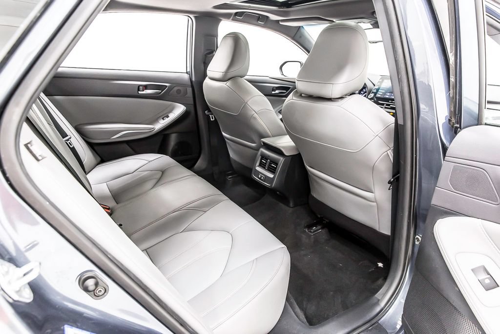 Used 2021 Toyota Avalon XLE w/ Moonroof Package FWD image 35