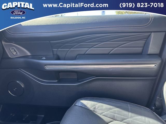 Used 2022 Ford Expedition Platinum image 28