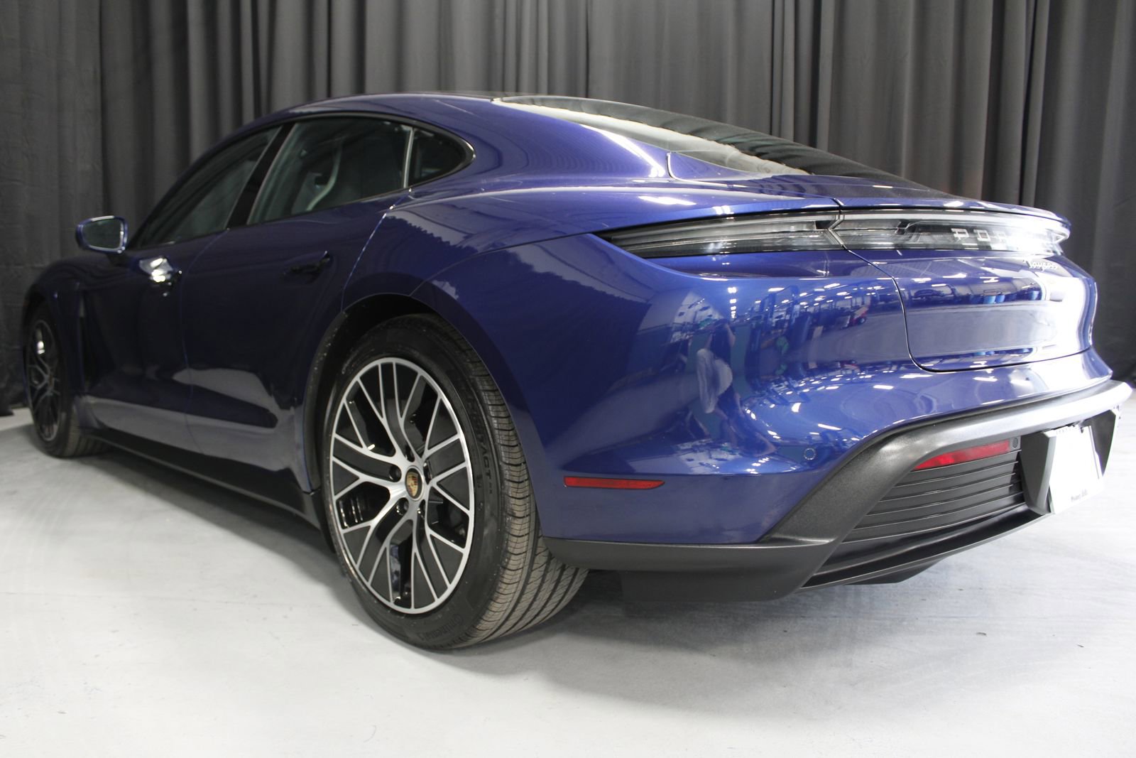 Certified 2021 Porsche Taycan image 12