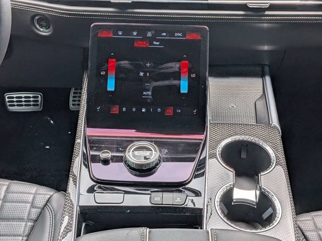 Used 2025 Cadillac Escalade V AWD/4WD image 18