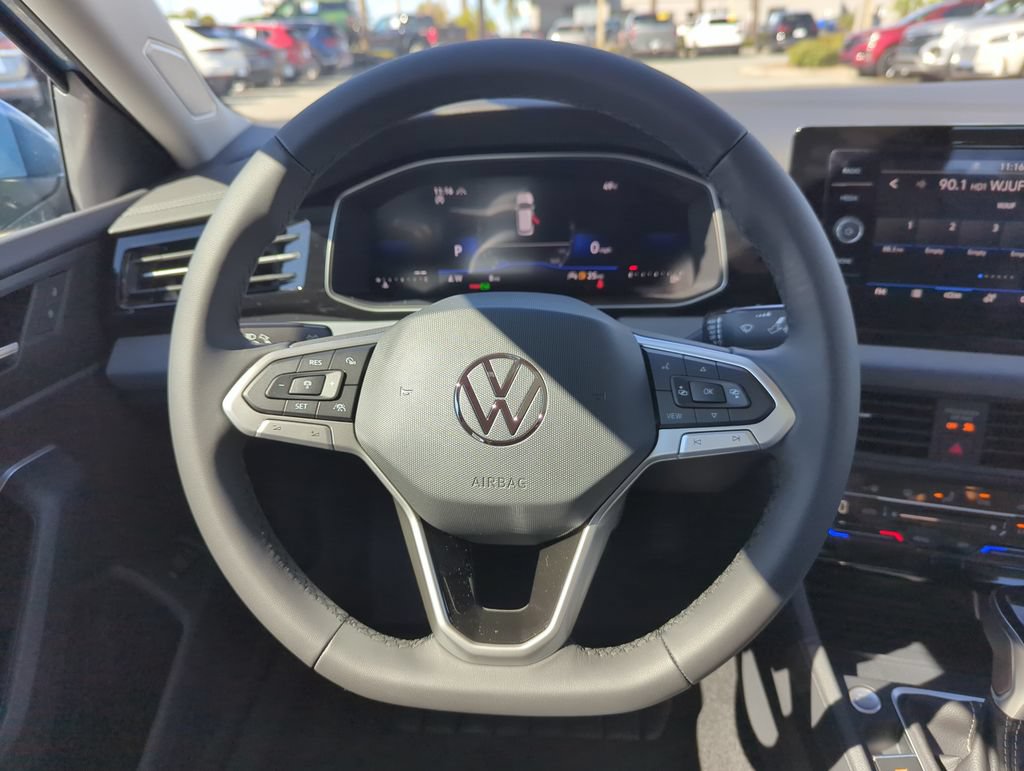 New 2026 Volkswagen Jetta SE FWD image 21