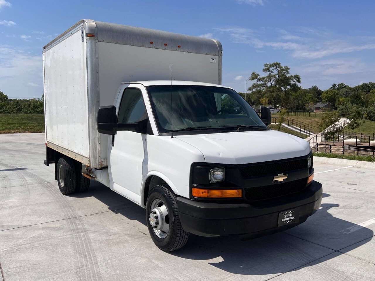 Used 2014 Chevrolet Express 3500 image 4