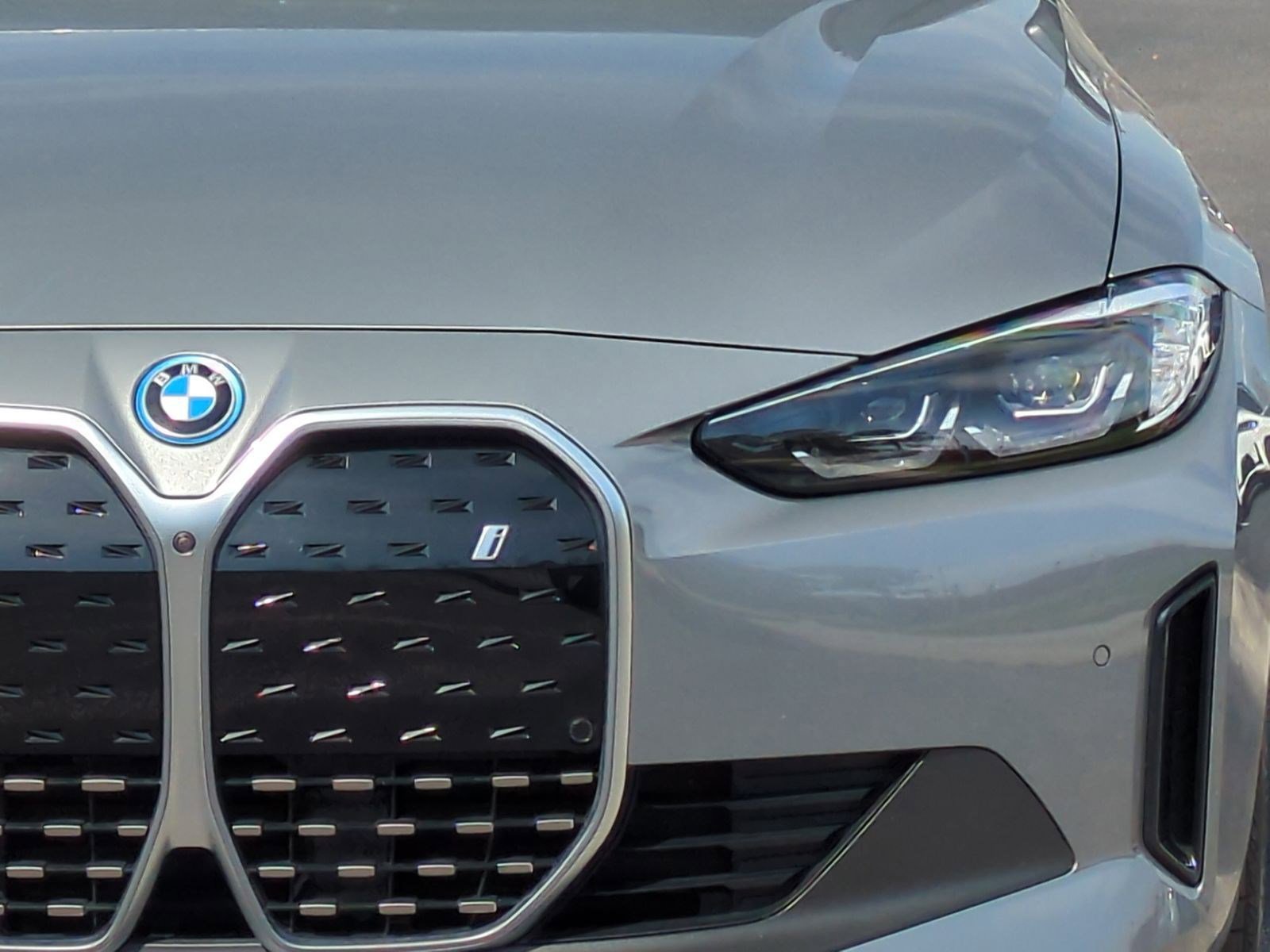 Certified 2023 BMW i4 eDrive35 w/ Premium Package image 6