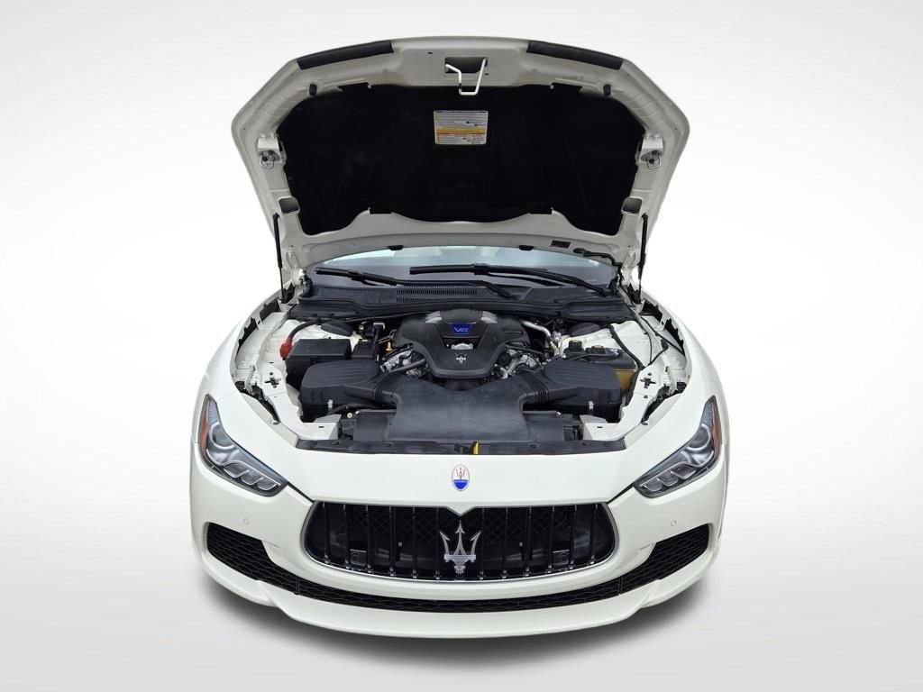 Used 2015 Maserati Ghibli S Q4 AWD/4WD image 16