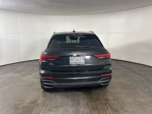 Certified 2025 Audi Q3 2.0T Premium w/ Convenience Package image 5