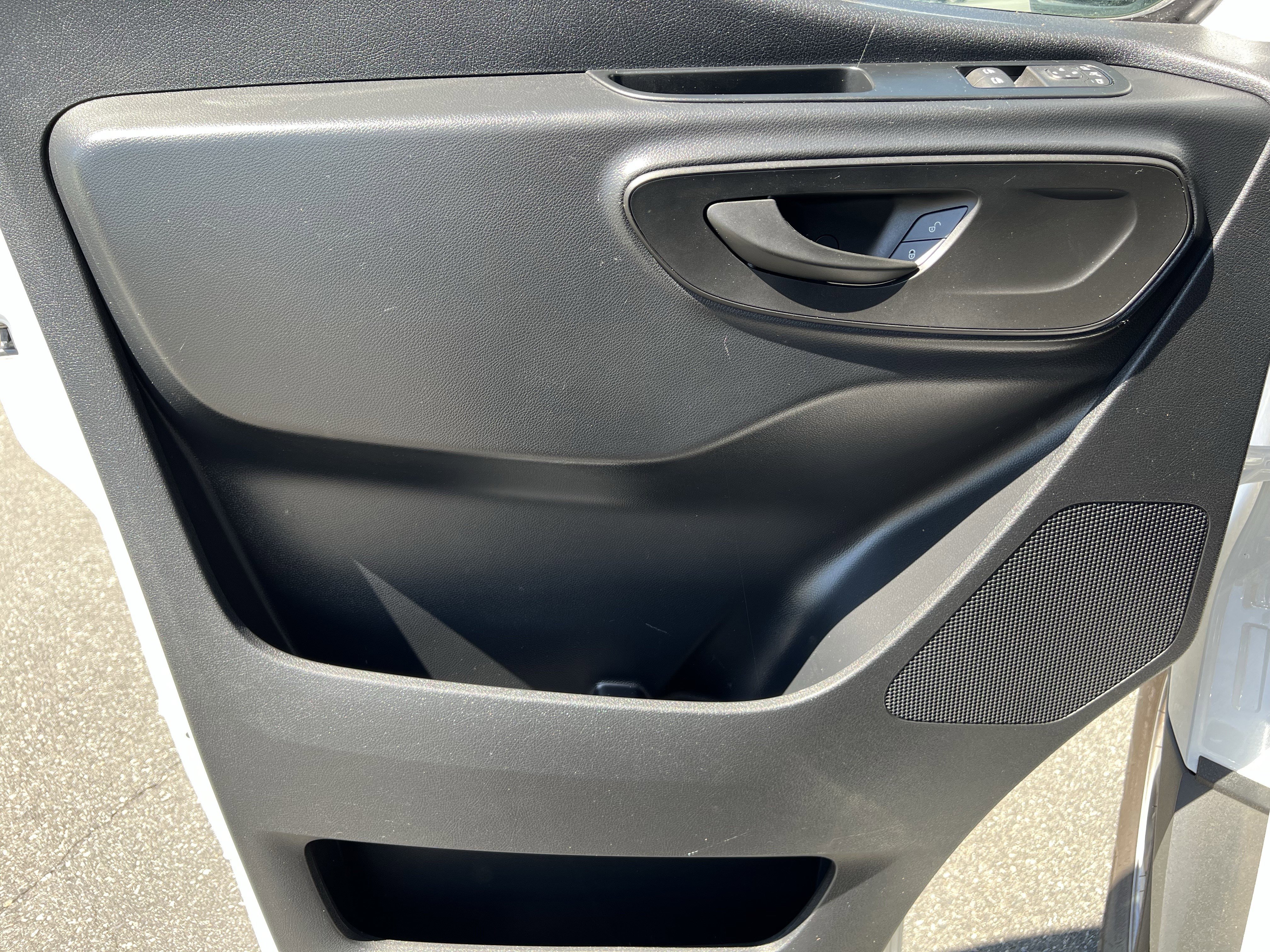 Used 2022 Mercedes-Benz Sprinter 2500 image 14