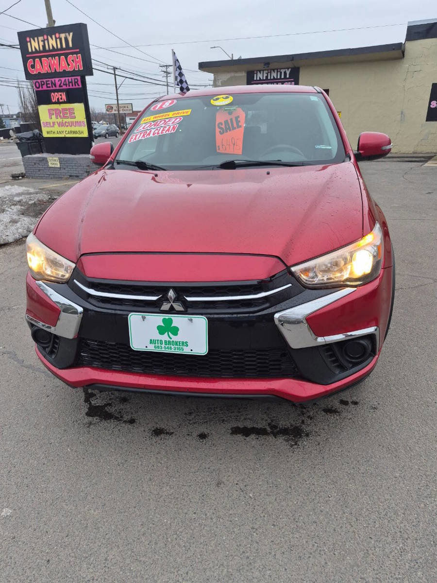 Used 2018 Mitsubishi Outlander Sport ES FWD image 2