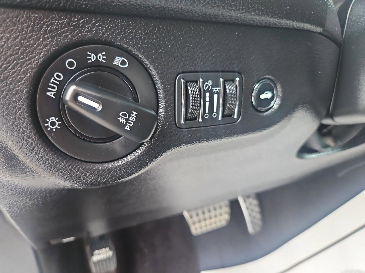 Used 2018 Dodge Challenger SXT Plus RWD image 20