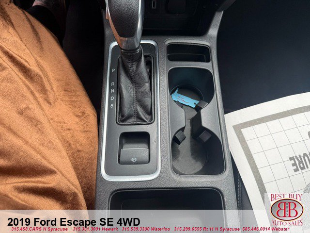 Used 2019 Ford Escape SE AWD/4WD image 46