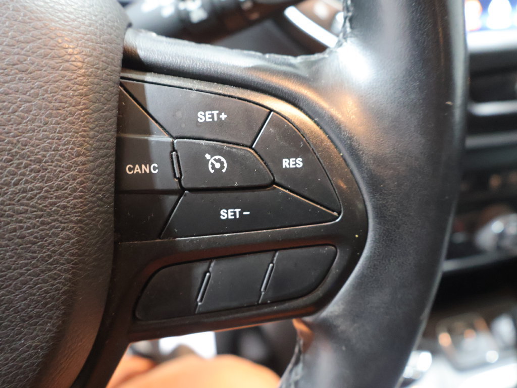 Used 2021 Jeep Cherokee Trailhawk w/ Comfort/Convenience Group AWD/4WD image 33