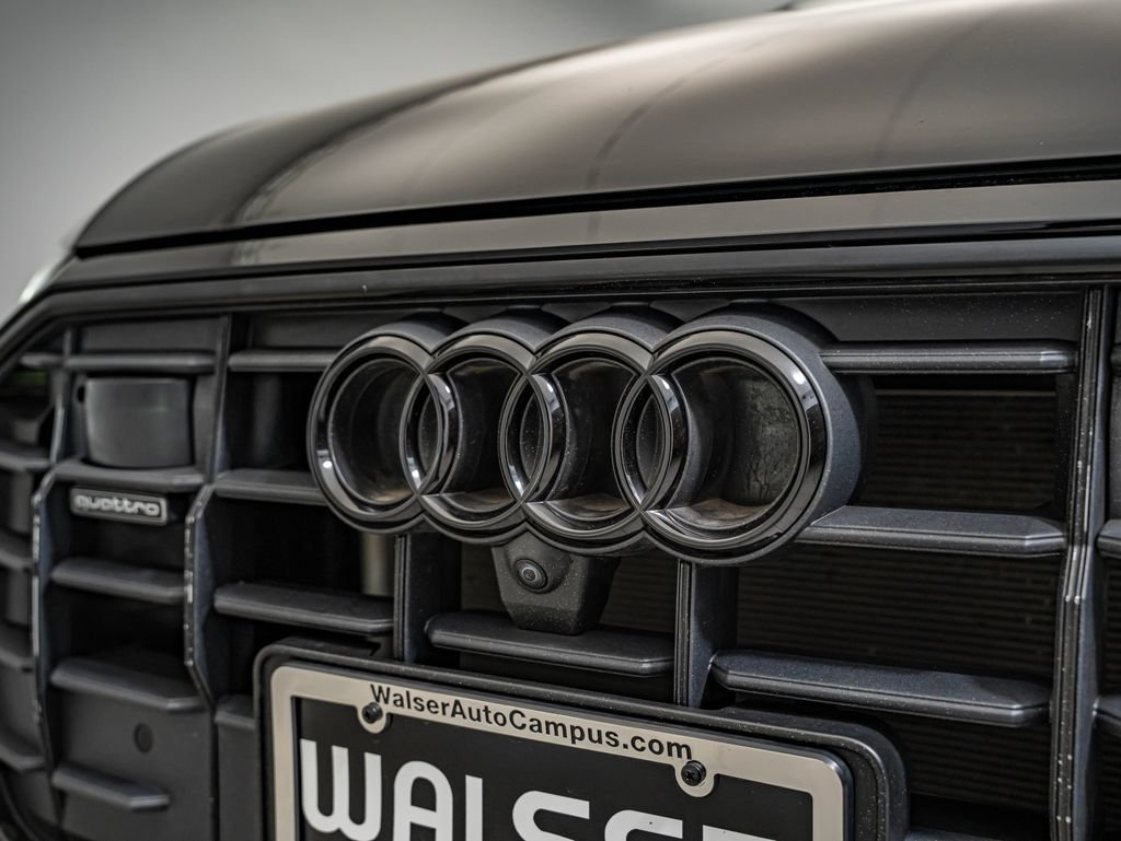 Used 2023 Audi Q8 Premium Plus w/ Premium Plus Package AWD/4WD image 12