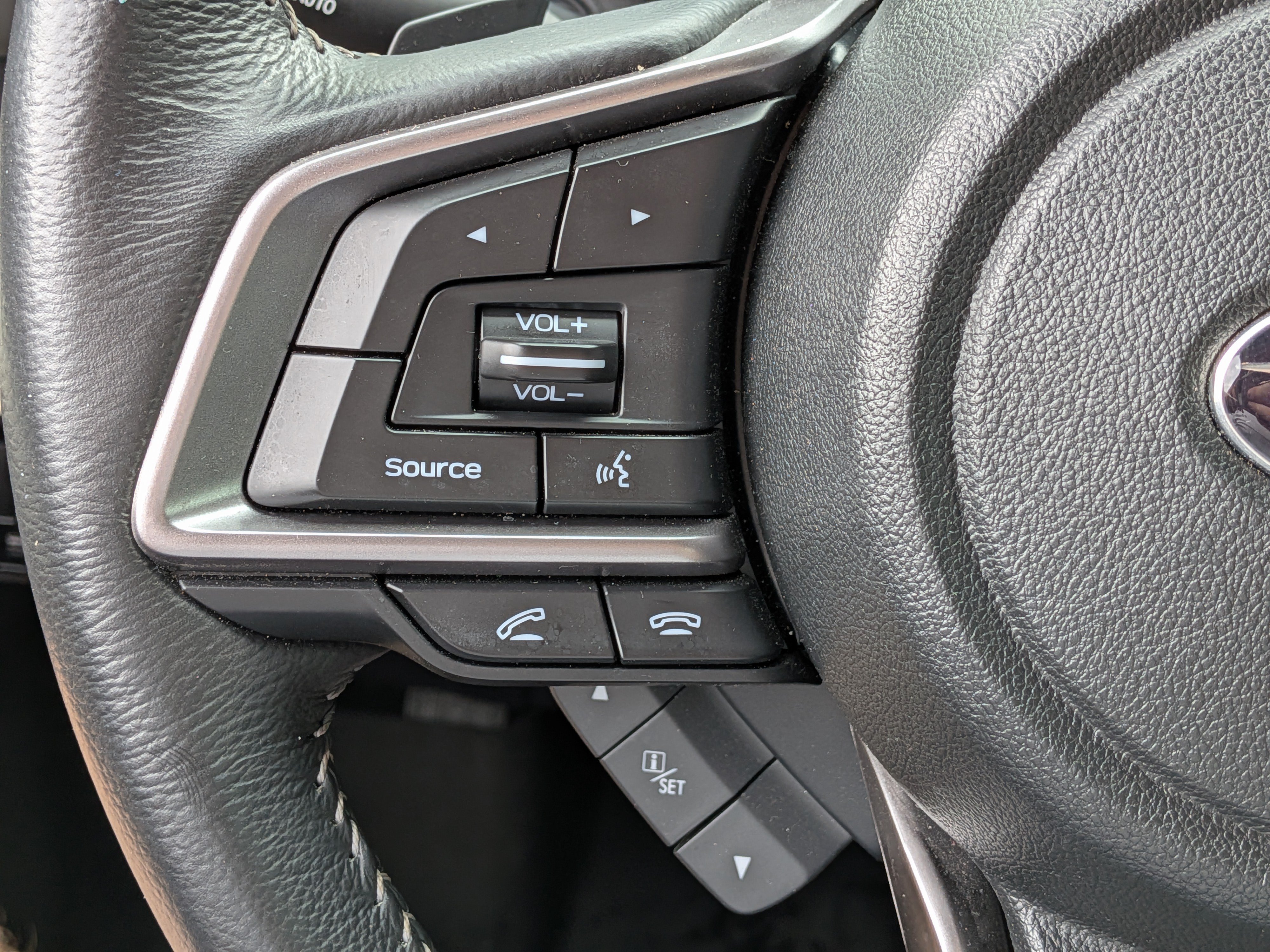 Used 2019 Subaru Ascent Premium AWD/4WD image 25