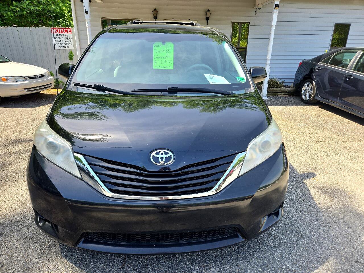 Used 2014 Toyota Sienna LE image 8