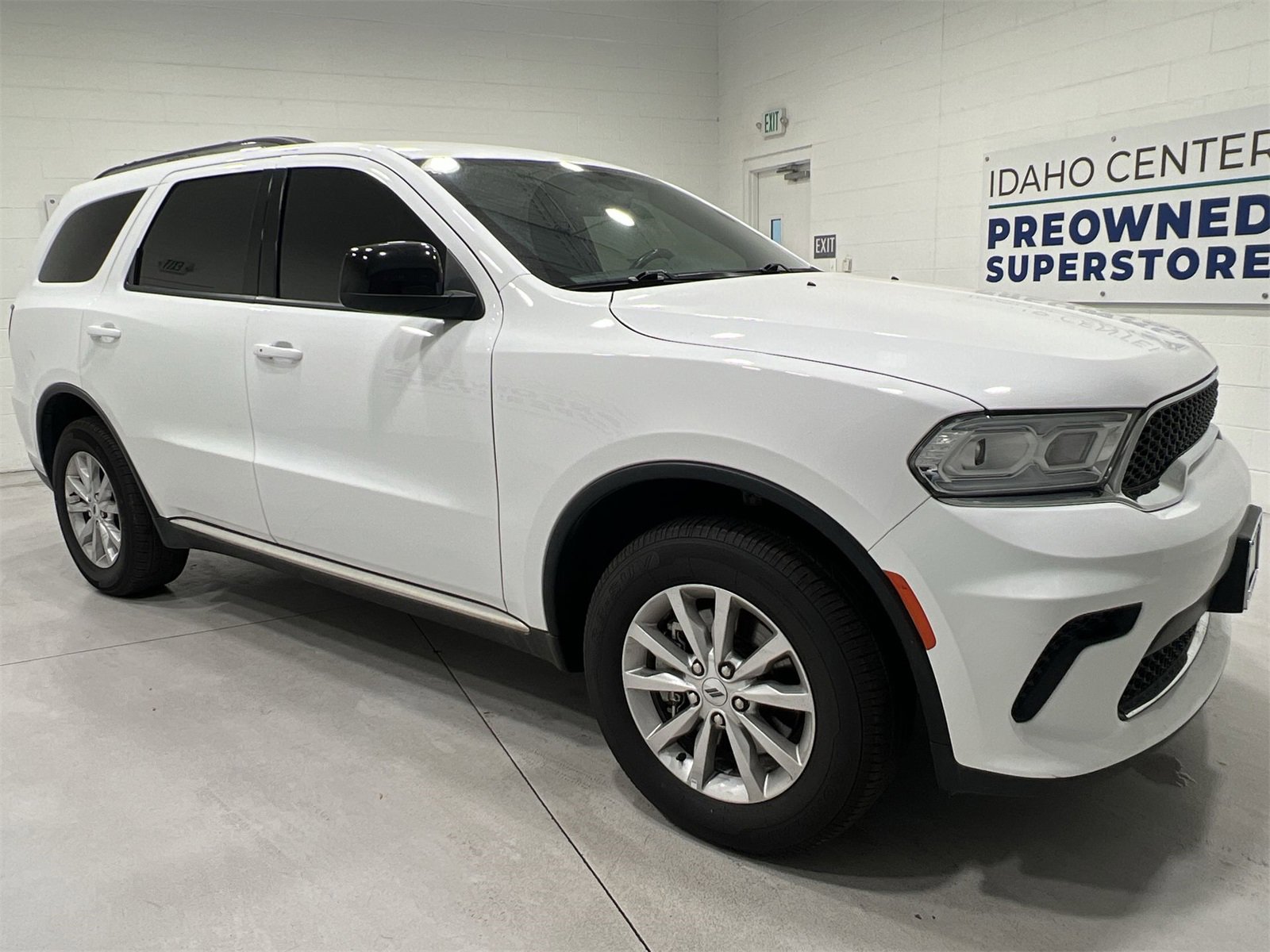 Used 2024 Dodge Durango SXT image 2