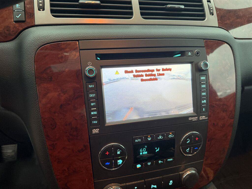 Used 2012 Chevrolet Avalanche LTZ AWD/4WD image 9