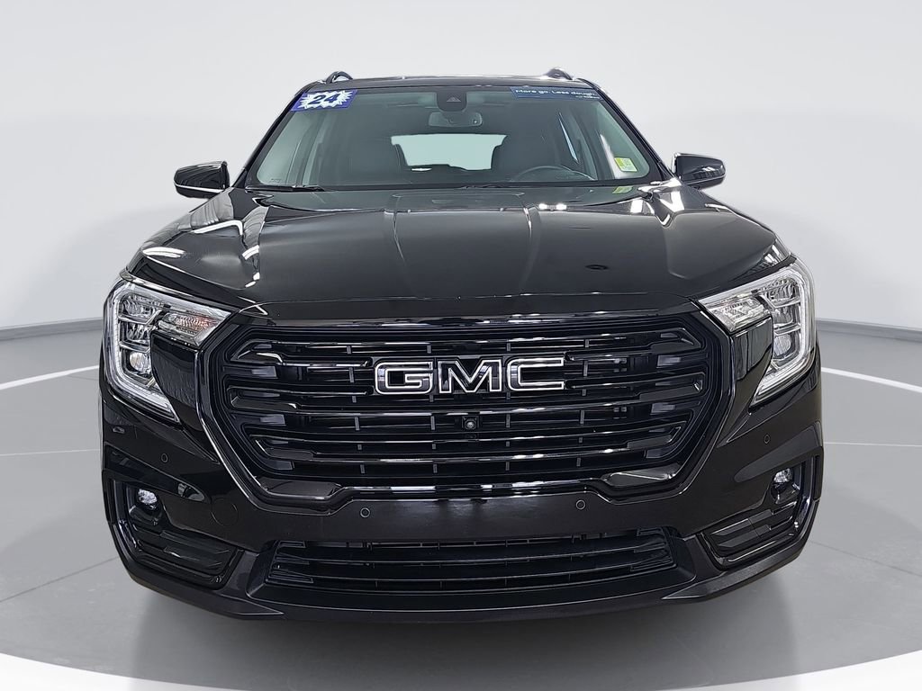 Used 2024 GMC Terrain SLT w/ Tech Package AWD/4WD image 10