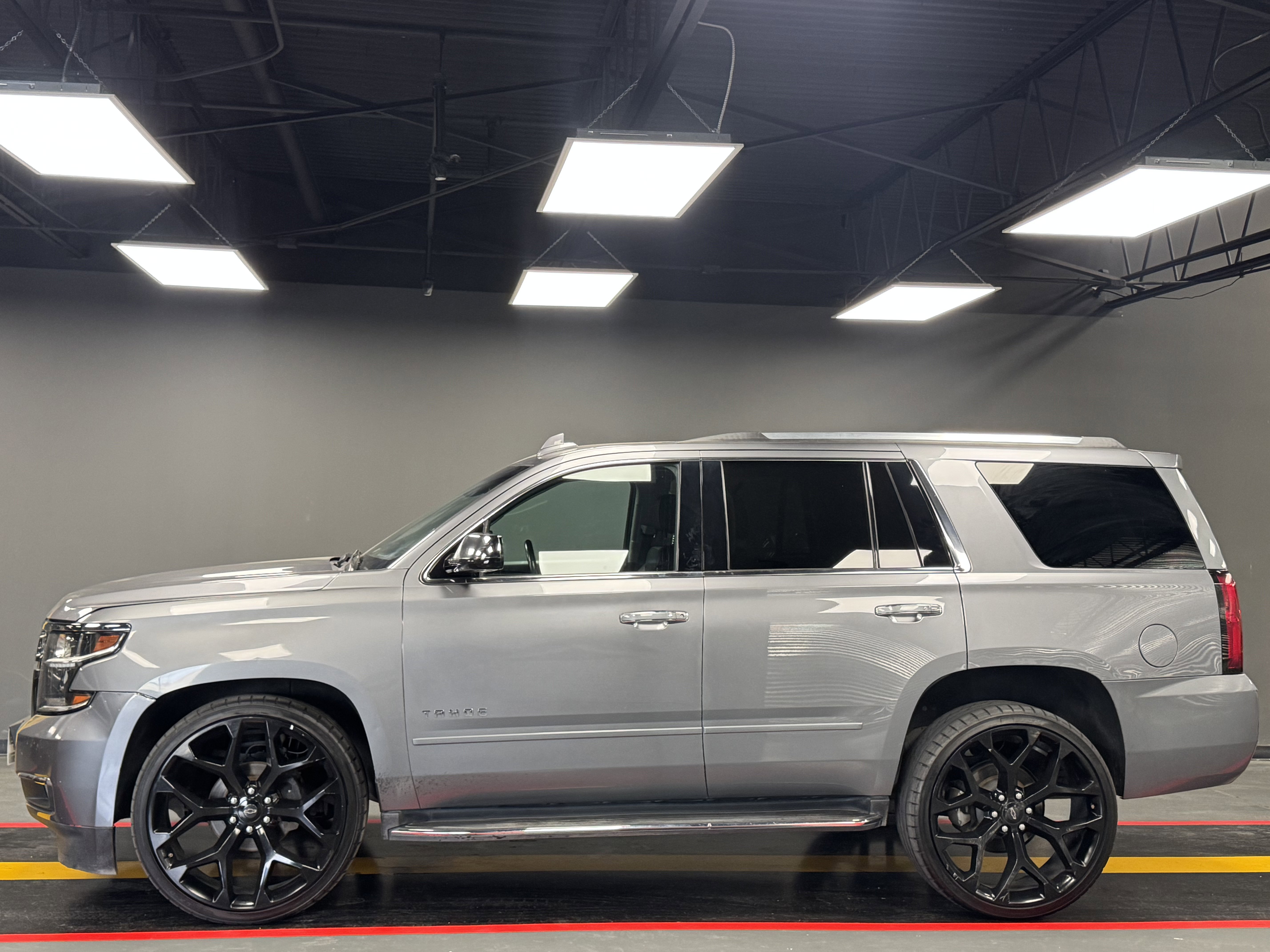 Used 2020 Chevrolet Tahoe Premier image 3