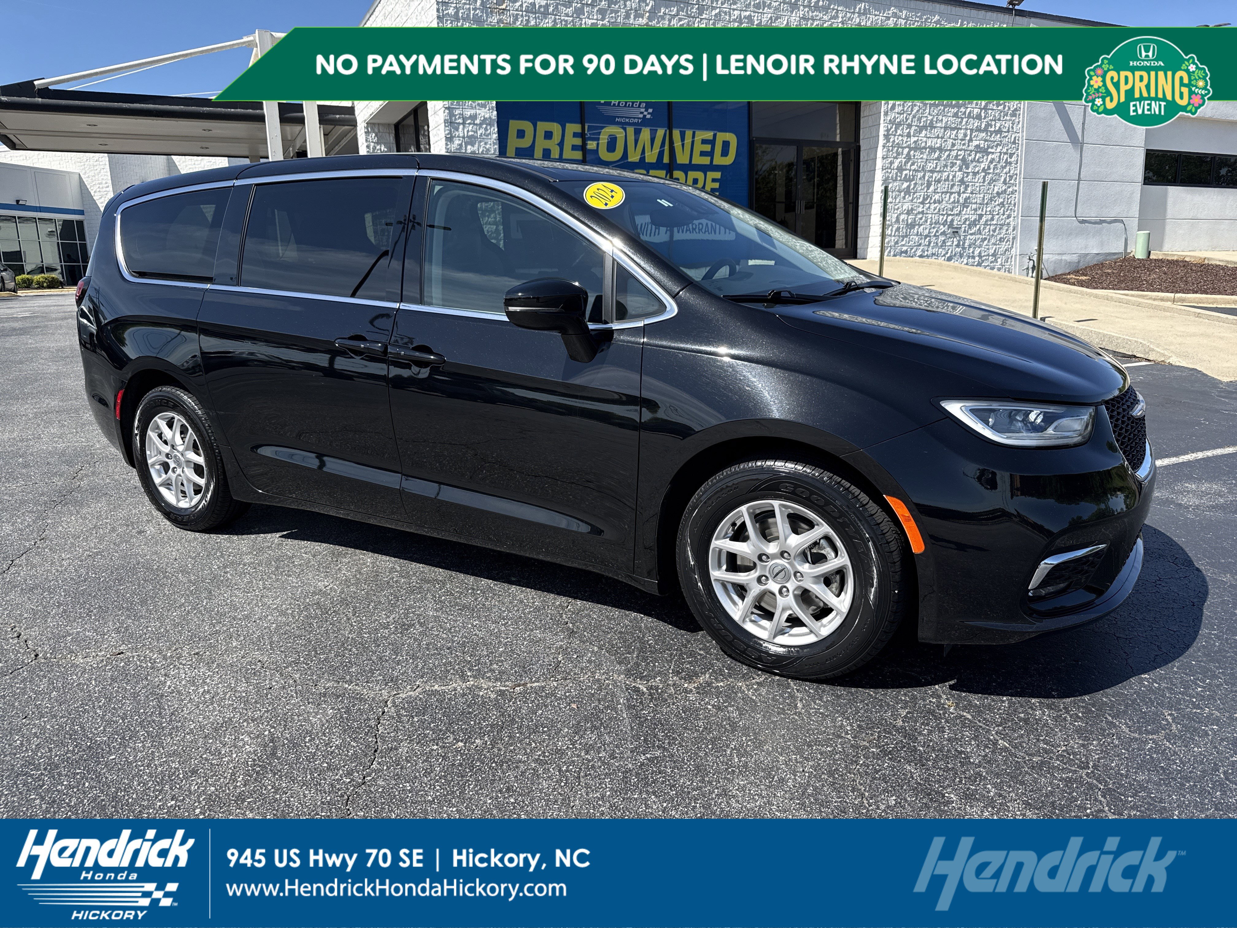 Used 2024 Chrysler Pacifica Touring-L