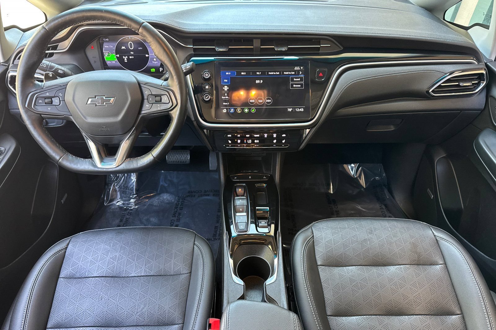 Used 2023 Chevrolet Bolt LT w/ Infotainment Package FWD image 16