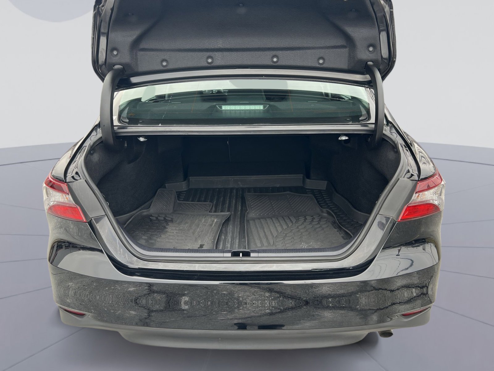 Used 2023 Toyota Camry LE image 24