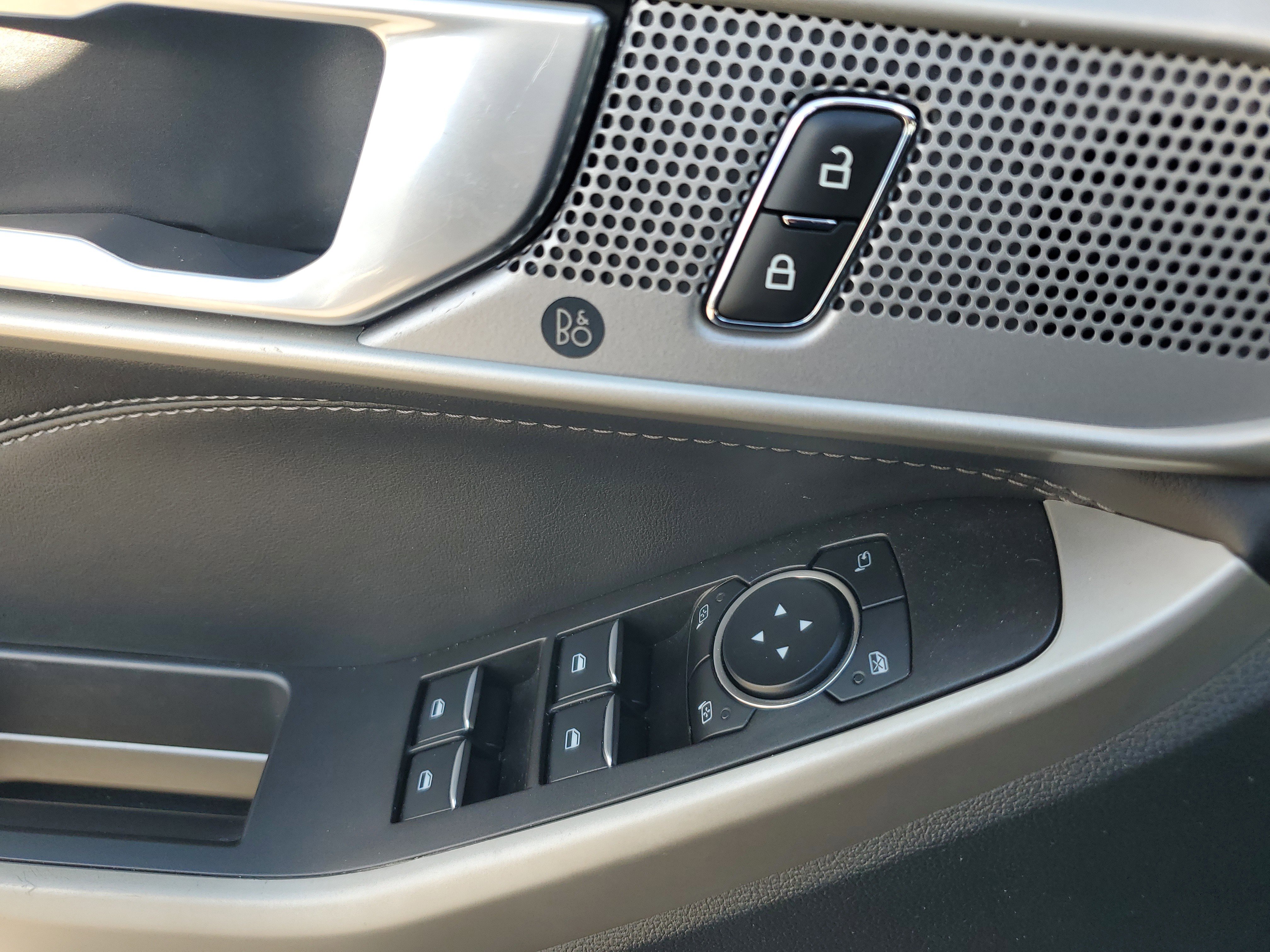 Used 2023 Ford Explorer Limited image 27