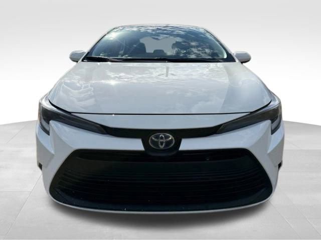 Used 2023 Toyota Corolla LE image 9